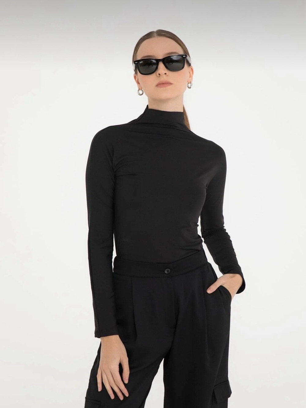 Women's Black Long-Sleeve Mock Neck Top